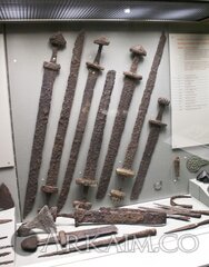 79948310 large 733907 46