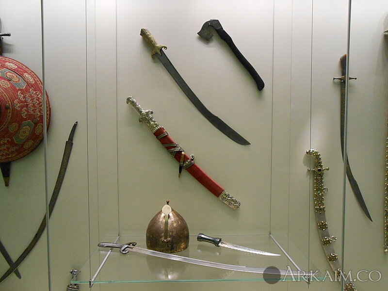 Россия. С-Пб. Эрмитаж. Временная выставка - Восточное оружие