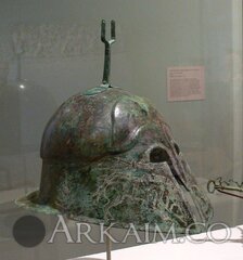 1454042268 8 corinthian helmet with boars Dma