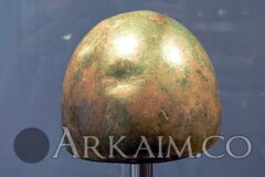 1447790081 11.samyy prostoy shlem bronzovogo veka.polya pogrebalnyy urnn