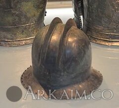 1448450023 13.hallstatt culture kleinklein   muscle cuirasses  double ridge helmet2