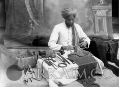 DeptHistory 1 MendingChainMail JaipurIndia march2015