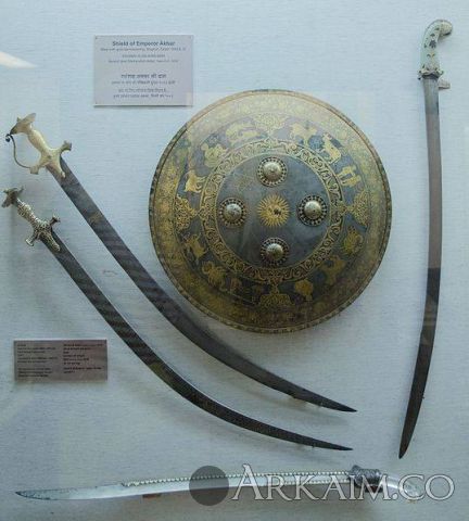 1493226554 akbars shield And aurangazebs sword from bangalore india