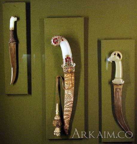 1453529658 4.daggers. prince Of wales museum mumbai prince Of wales museum