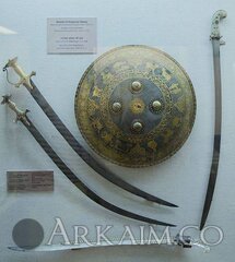 1493226554 akbars shield And aurangazebs sword from bangalore india