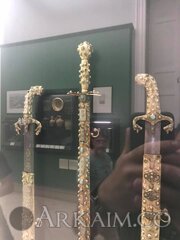 64753288 2238846066212113 3370651060719845376 N