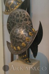 4214123616 4f3d877526 B