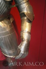 1538372197 d63bc6e081 B