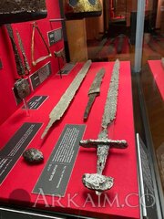 81193402 2599908963439153 1982931115744165888 N