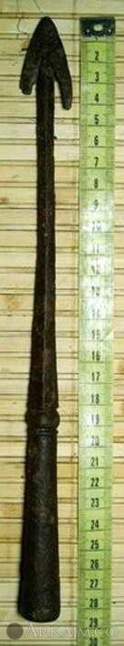 Ангоны, двушипные наконечники Раннего средневековья