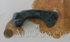 1474456072 8. bronzovyy topor