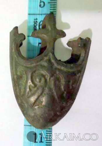 Бутероли мечей Высокого средневековья