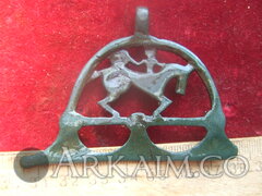 Привески и лунницы