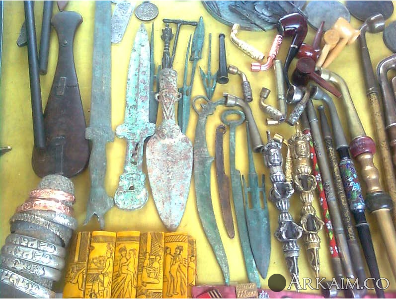 фото с рынка в Улан Баторе копий наконечников.....png