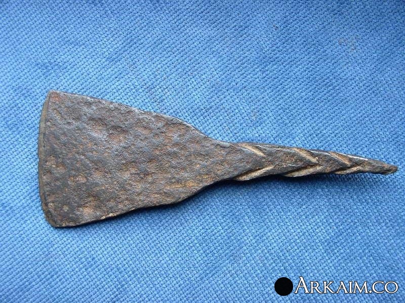 Топорик а.jpg