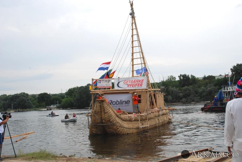 Launching 007.jpg