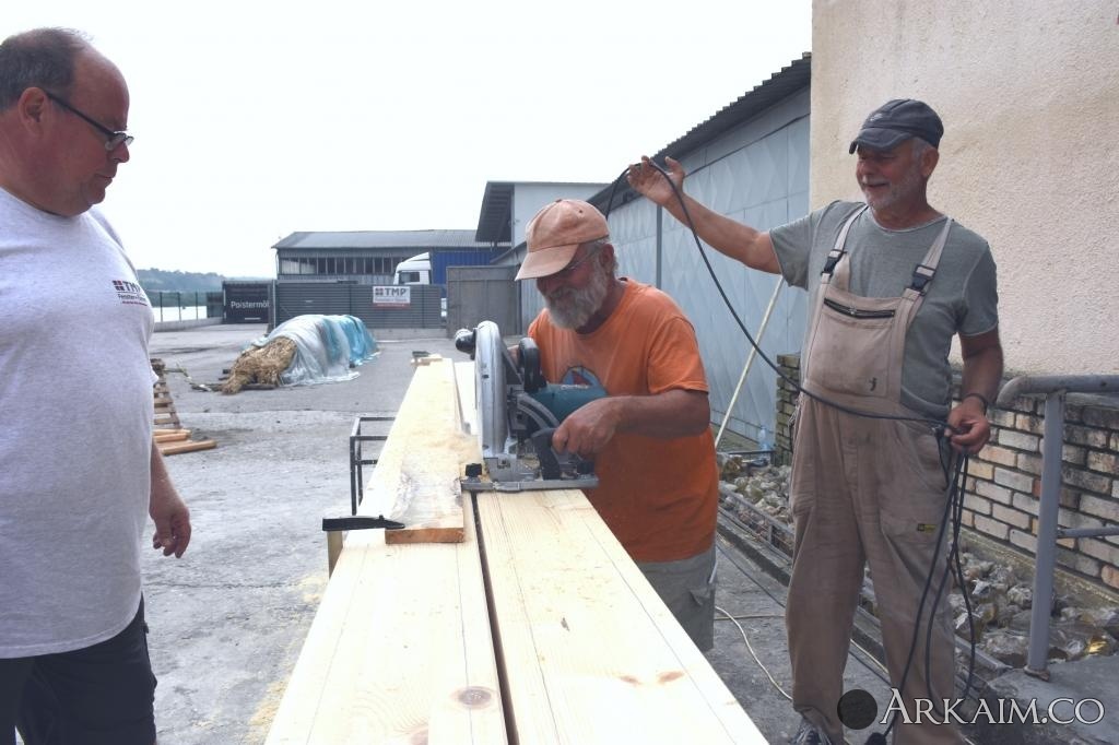 Holz 02.jpg