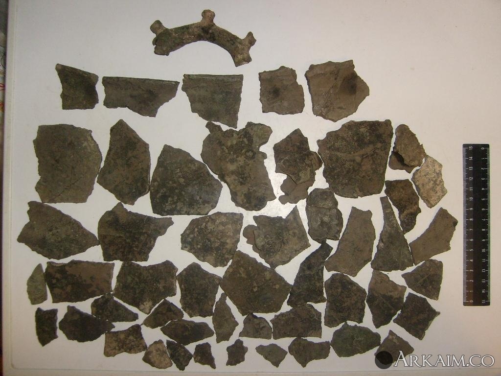 Разбитый скифский котел.JPG