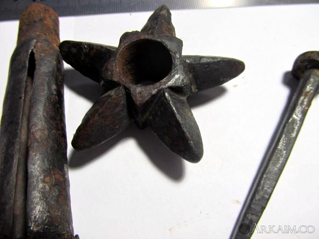 Булавы звездчатые Высокого средневековья